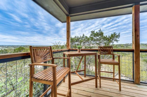 Canyon Lake Home with Private Deck 5 Mi to Marina!